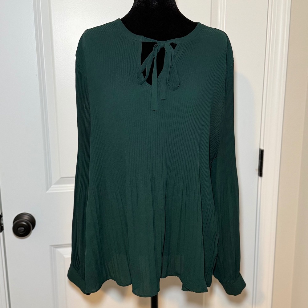 Adrianna Papell Emerald Green Pleated Keyhole XL Blouse Long Sleeve